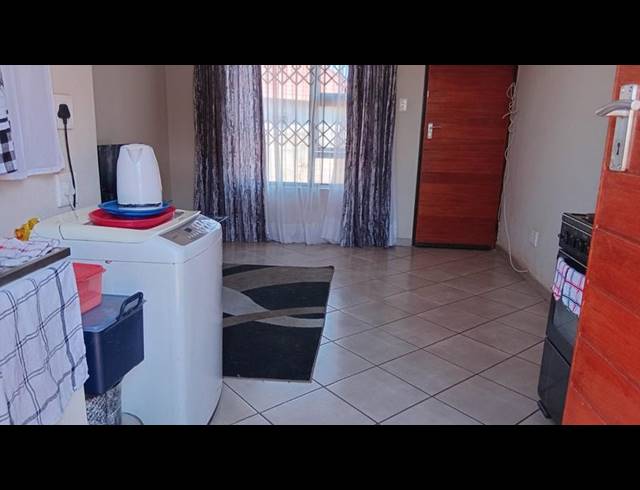 2 BEDROOM HOUSE FOR SALE IN WILFORDON